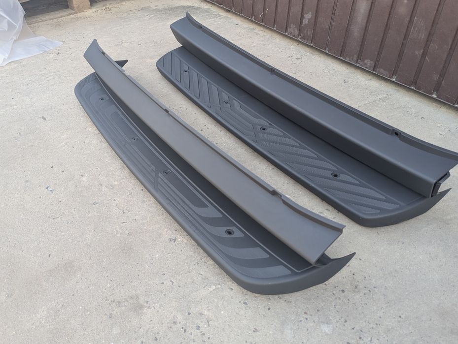 Подножка задня підніжка бампера спрінтер Sprinter W906 W907