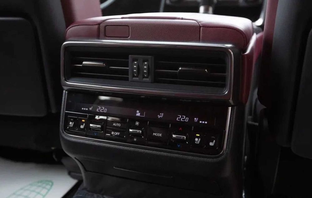 Продам Lexus LX 500d 2024 з ПДВ