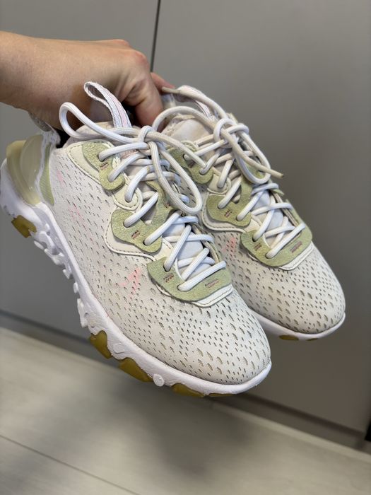 Кросівки жіночі Nike React Vision р.37
