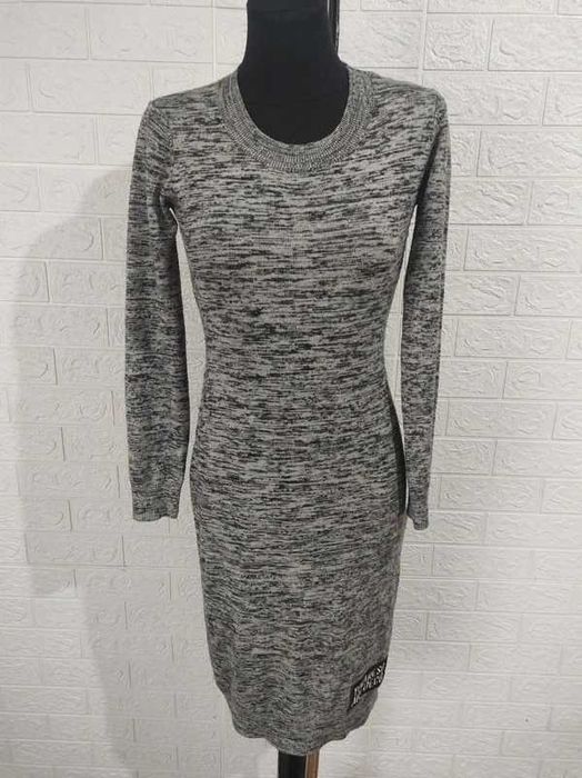 Sukienka długa szara elastyczna rozmiar s/36 cena 15zł