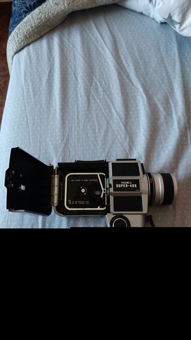 Máquina de filmar YASHICA câmera de 8 milímetros com mala de arrumação original