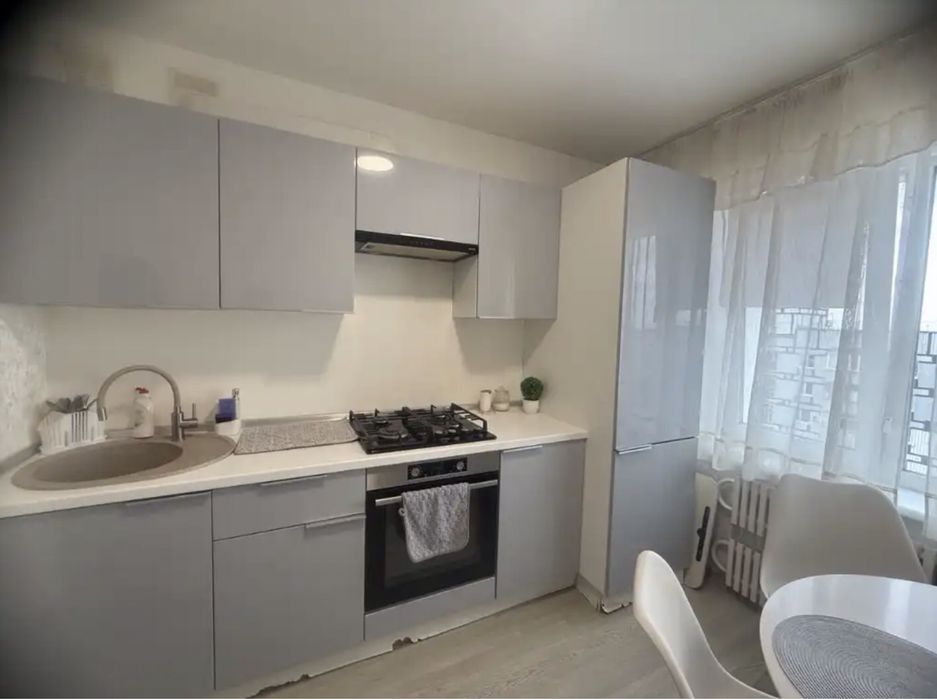 Продаж 2 к квартири 51 м2. Лівобережний-3. Ремонт. Меблі