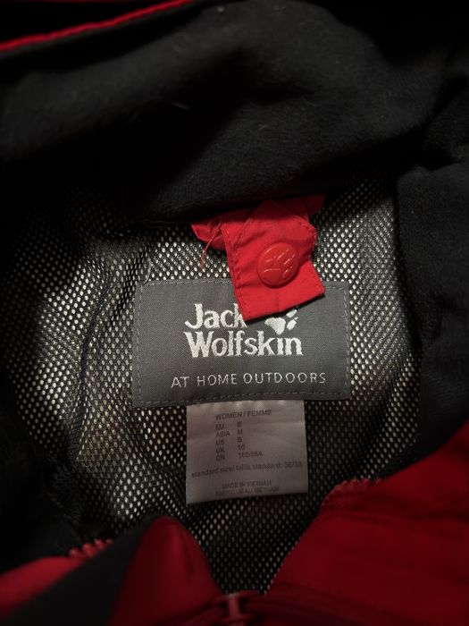 ветровка Jack Wolfskin xs