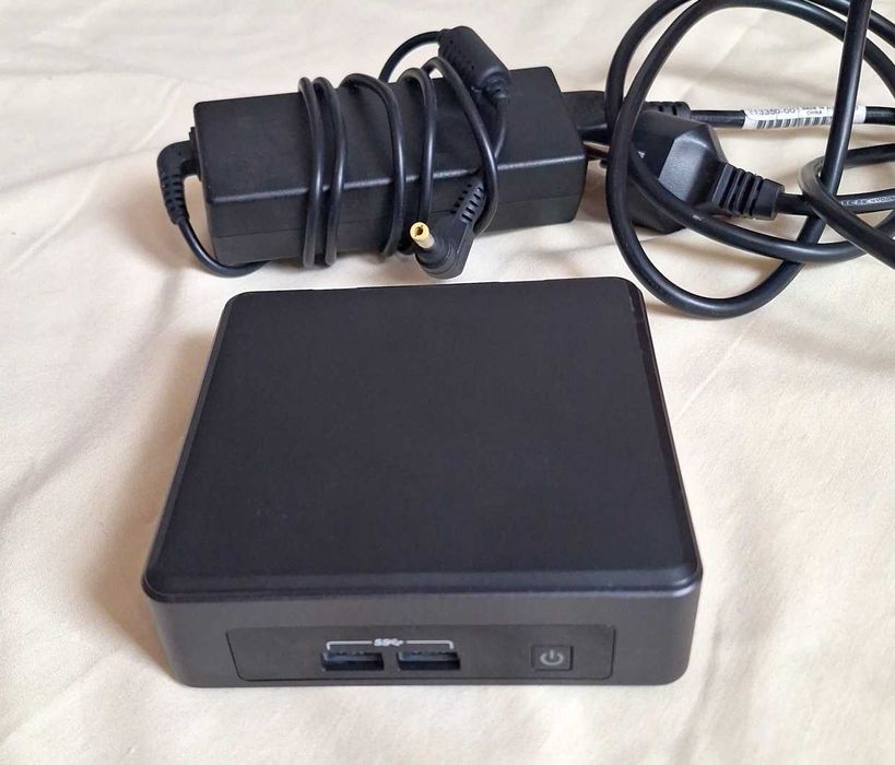 Mini komputer Intel NUC i3-7100u 8-RAM 256-SSD WiFi