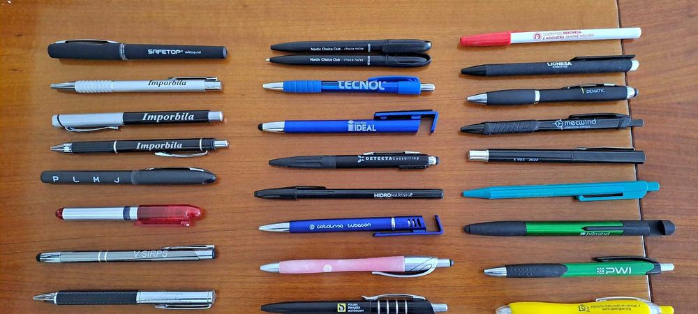 Canetas de publicidades várias