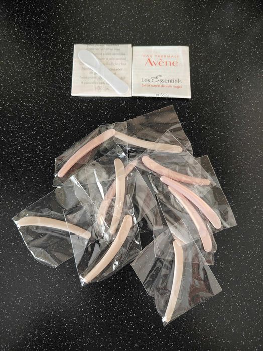 Nowe szpatułki kosmetyczne po kremach Shiseido x 10 + 2 x po Avene