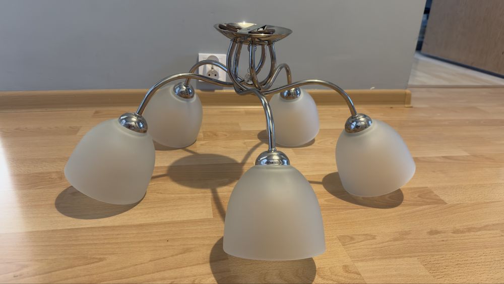 Lampa wisząca np. do salonu