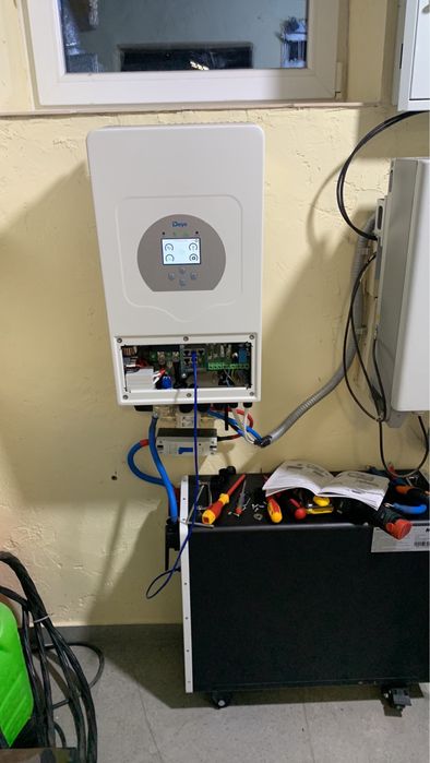 Монтаж сонячного інвертора