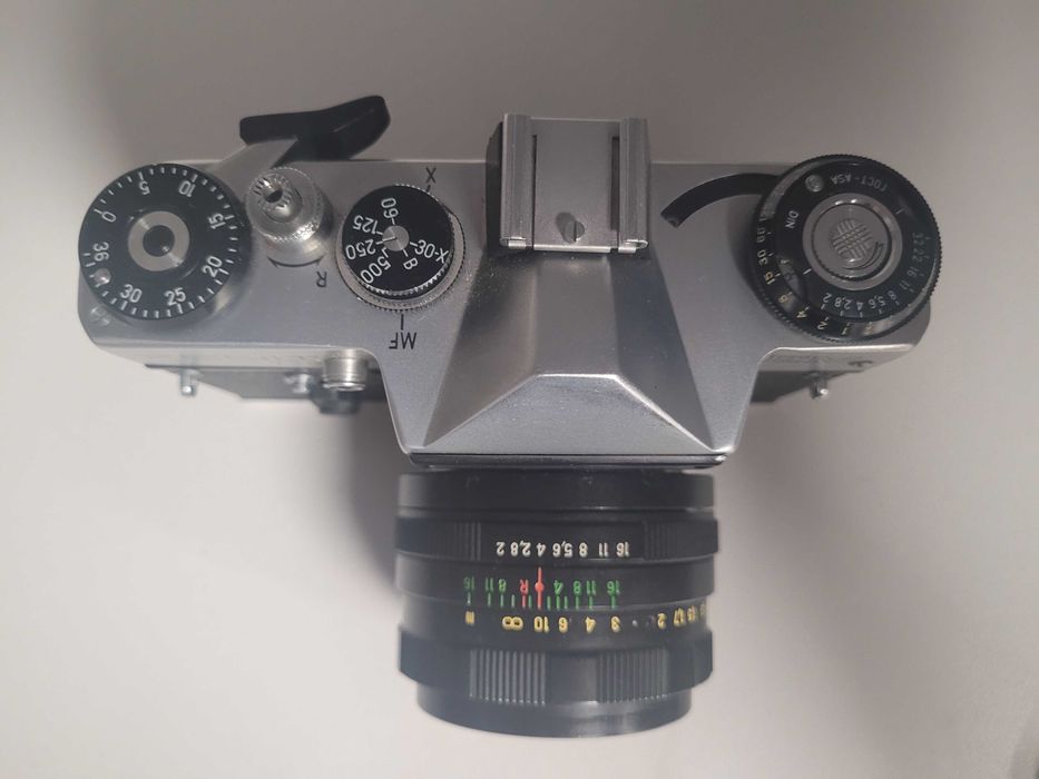 aparat analogowy ZENIT EM + HELIOS - 44 - 2 + pokrowiec