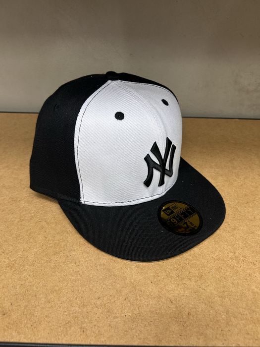 Czapka NY Yankees Czarna Biała Basic 7 1/8