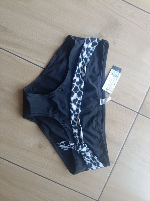 Nowe czarne majtki do stroju kąpielowego z paskiem panterka m 38 figi