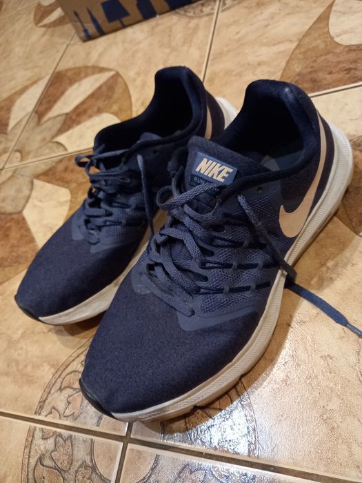 Adidasy nike 40 do biegania i nie tylko