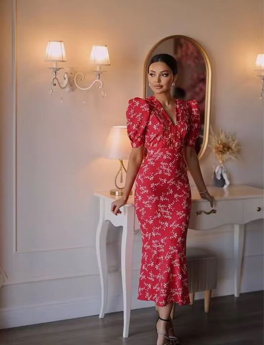 Сукня червона нова, розмір м