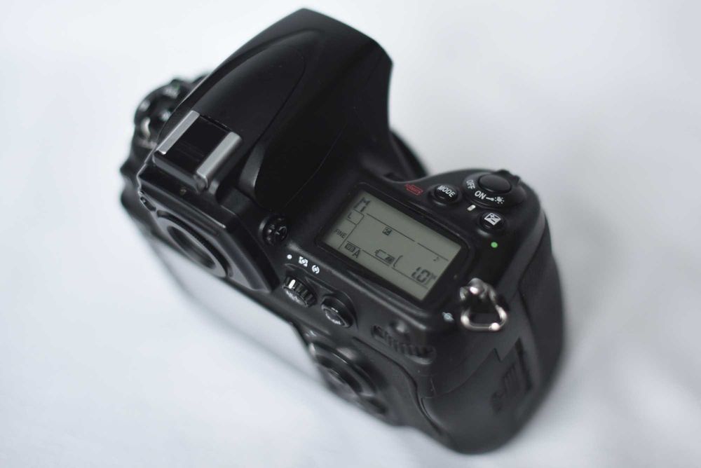 Aparat Nikon D700 + Grip