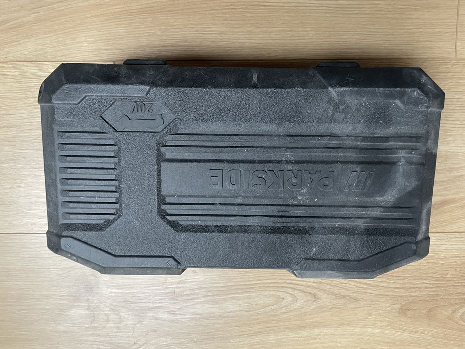 Walizka po szlifierce katowej parkside pwsa 20li