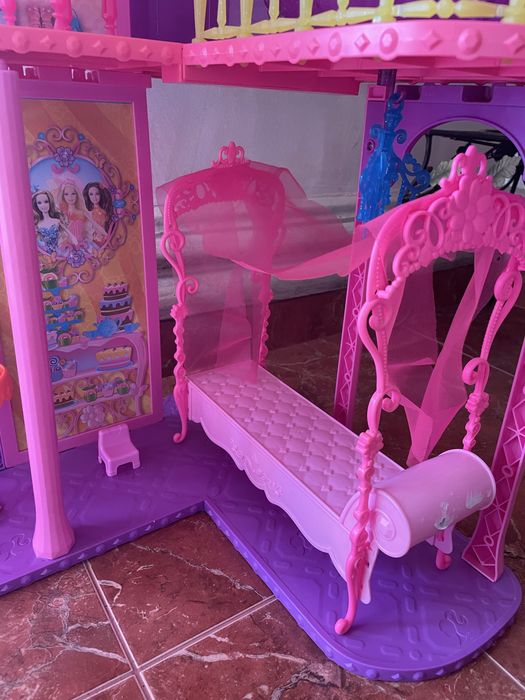 Іграшковий будиночок