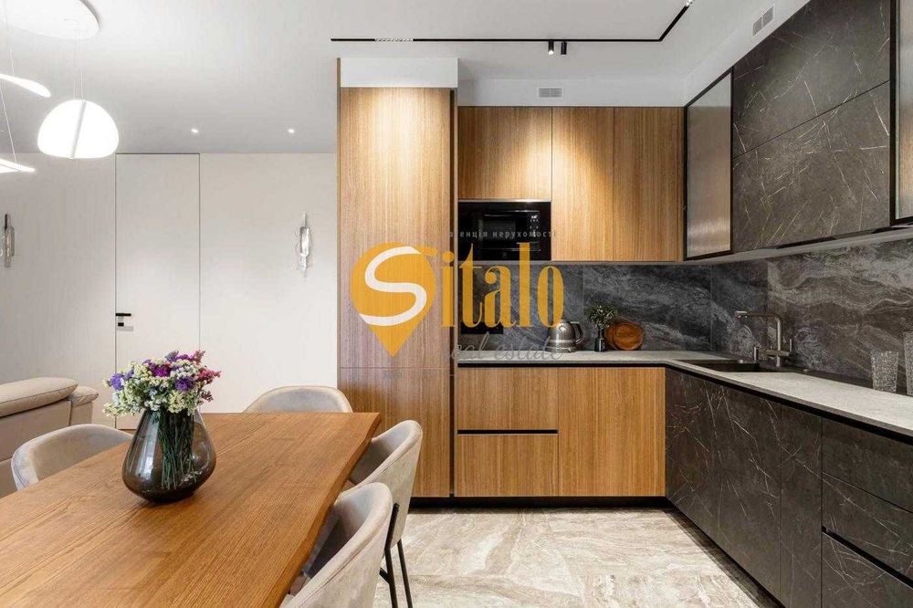 ЖК комфорт класу  Ліпінка  Дизайнерський ремон​ Тераса Комора