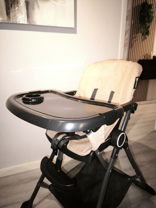 Cadeira de alimentação bebé