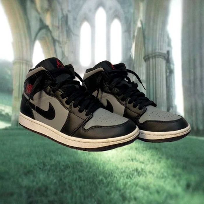 Nike Air Jordan 1 Mid "Shadow Red"
