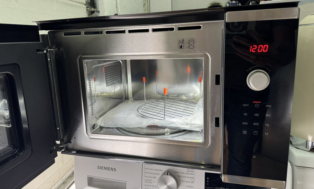 Micro-ondas Encastre BOSCH BEL524MS0 (20 L  Inox) ( NOVO)