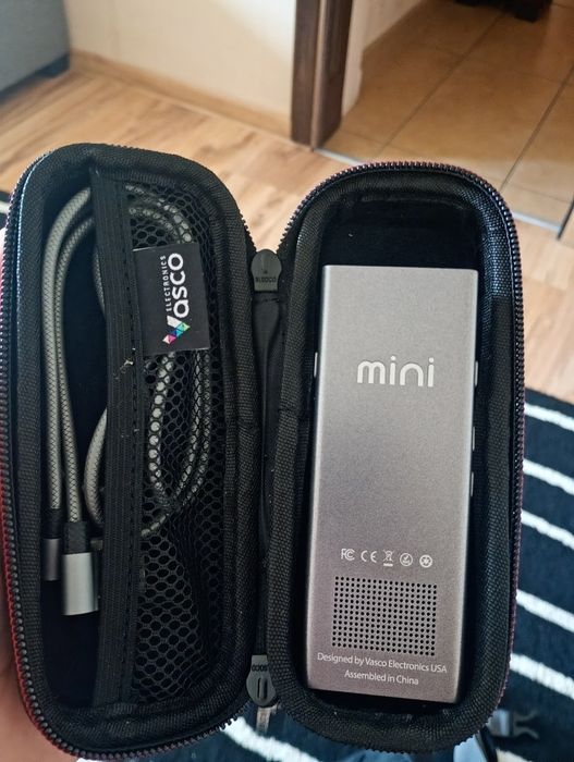 Tłumacz elektroniczny Vasco Mini + etui