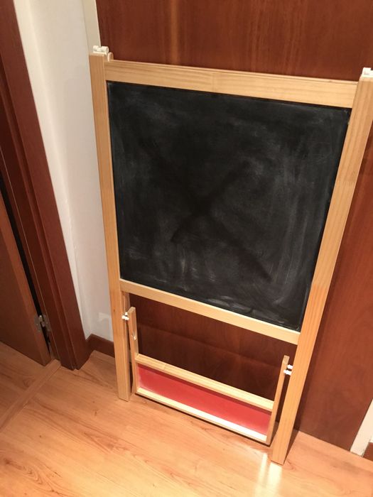 Slate board and flip chart64584779597569124