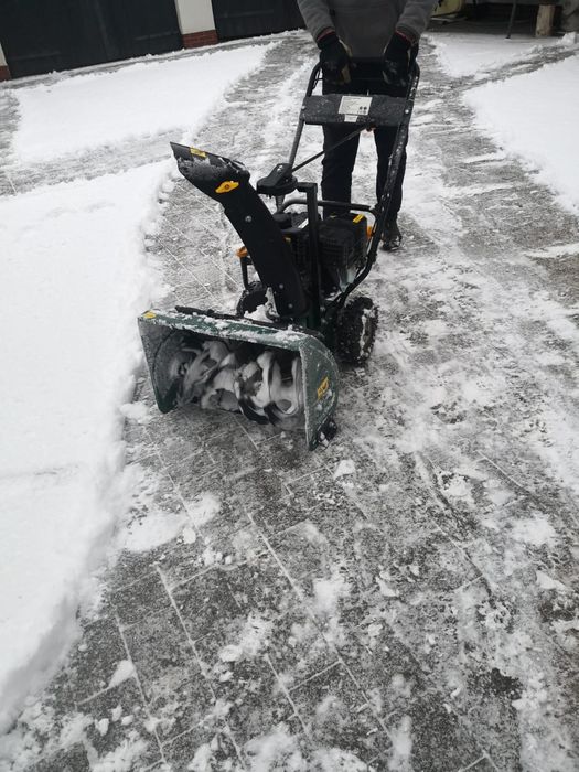 Odśnieżarka spalinowa