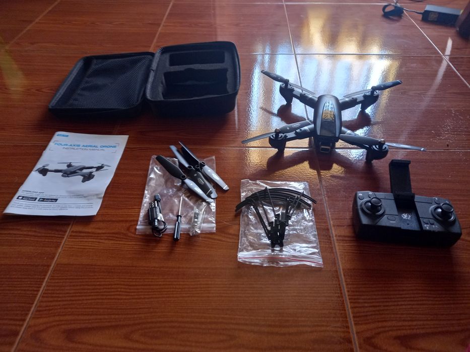 Drone médio com camera64729868760579122