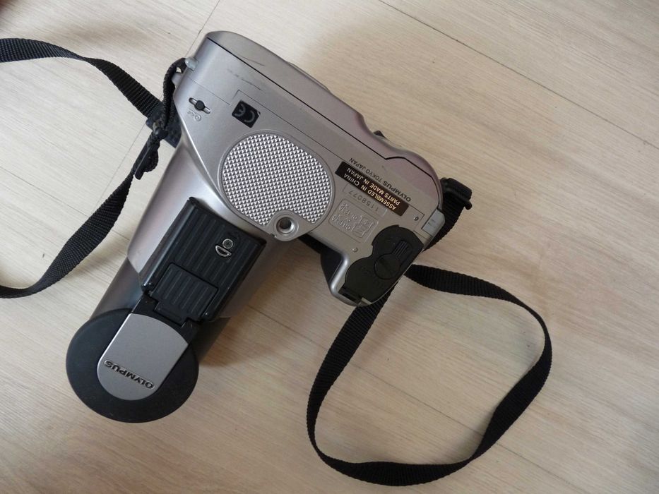 Aparat  OLYMPUS  IS-200  z futerałem