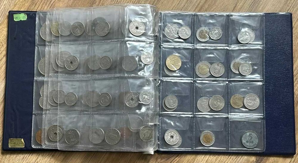 Álbum com 96 moedas