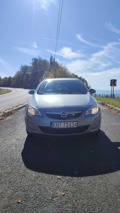 Opel Astra J Sports Tourer 1.7 CDTI 110 KM | 2011 | 254 tys. km | zadbany i sprawny