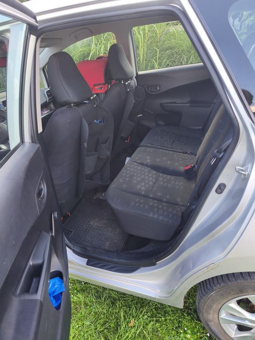 Subaru Trezia 2011