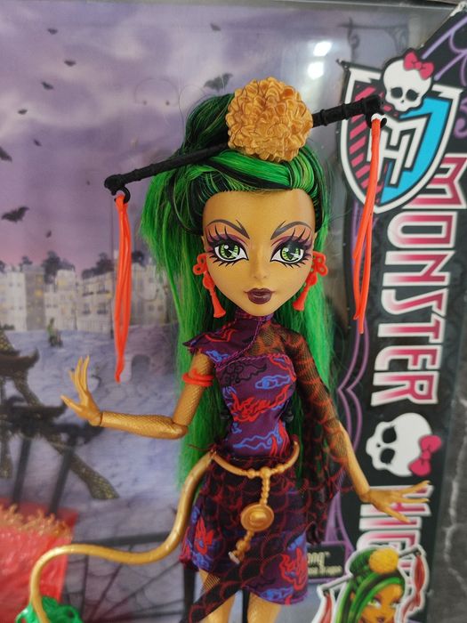 Monster High Jinafire Long scaris basic box
