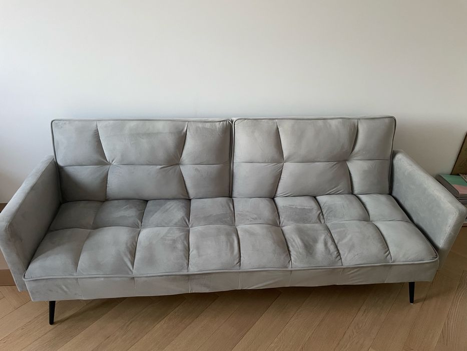 Szara kanapa, rozkładane plecy