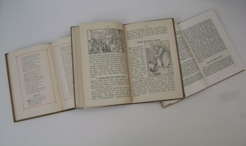 Lote composto por livros religiosos