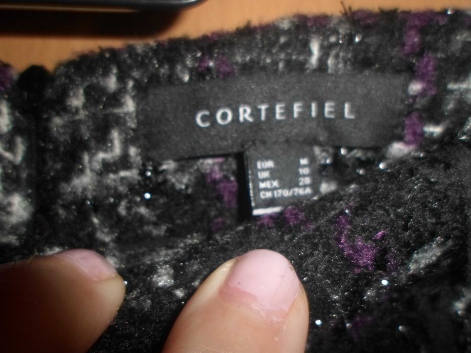 saia de inverno da marca  Cortefiel muito bonita
