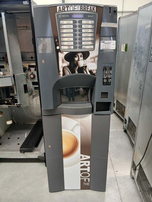 Máquinas de venda automática- café e snacks - vending