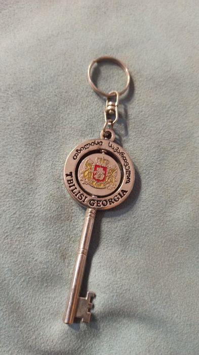 Tibilisi klucz pamiątka souvenir breloczek