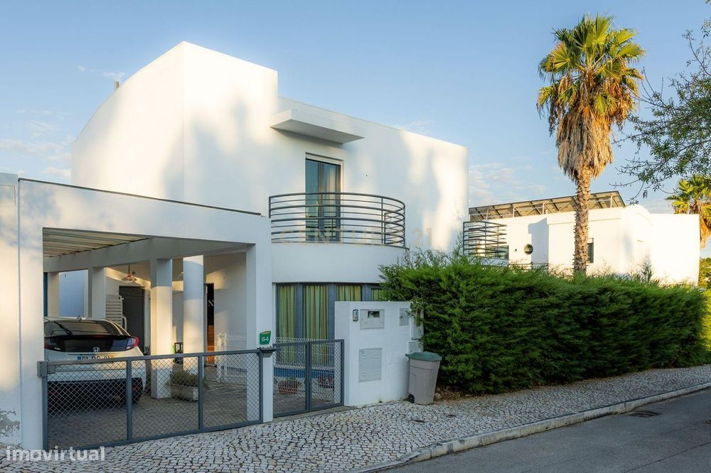 Moradia com Piscina e Jardim - Quinta do Anjo/Palmela