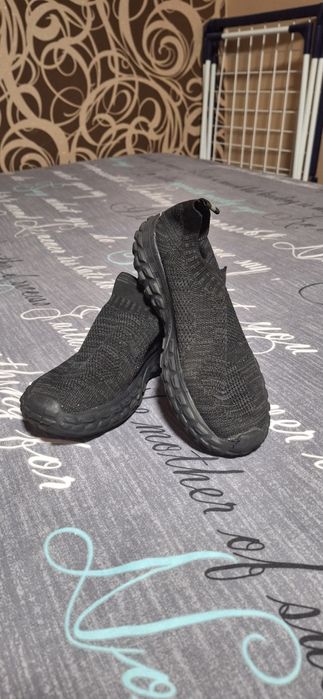 Дитячі  кросівки