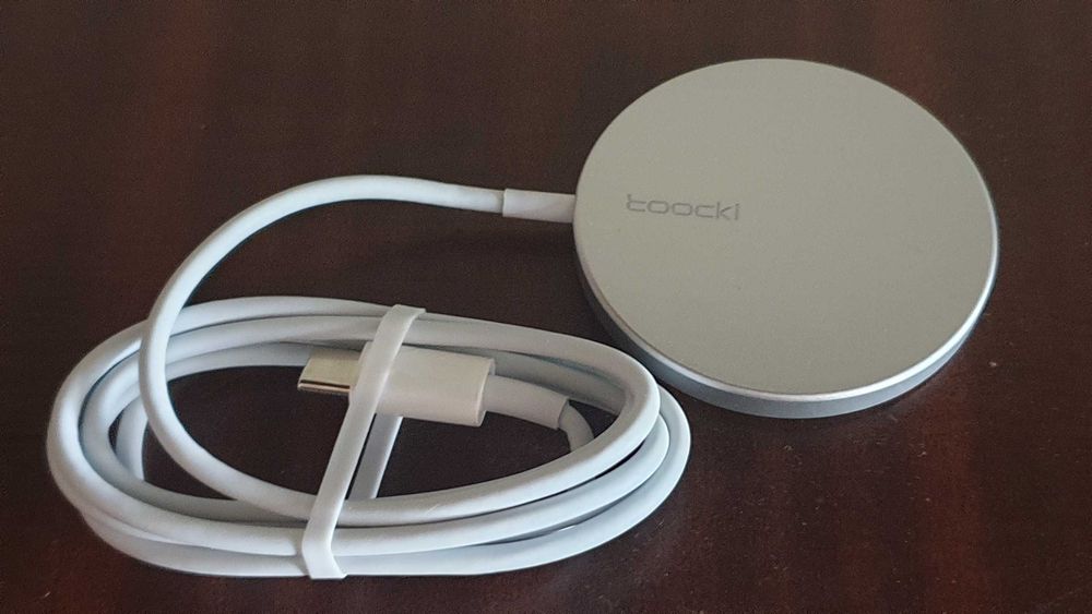 Магнитное беспроводное зарядное Toocki MagSafe для iPhone