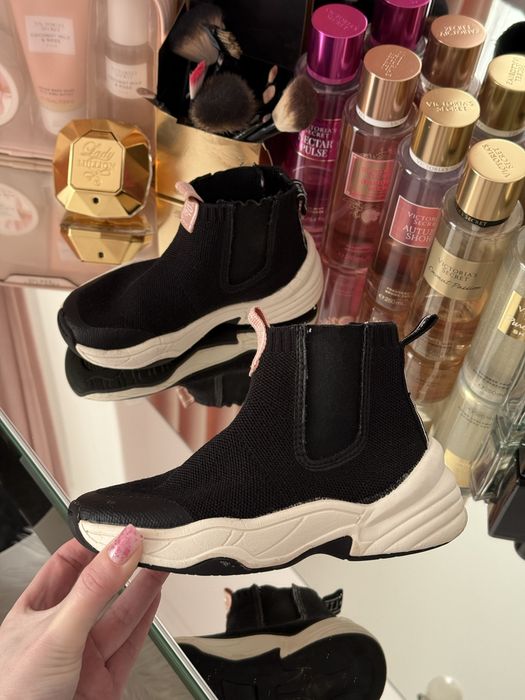 Кросівки кеди zara h&m 26 27 р 16.5-17.5 см waldi тапочки босоніжки бу