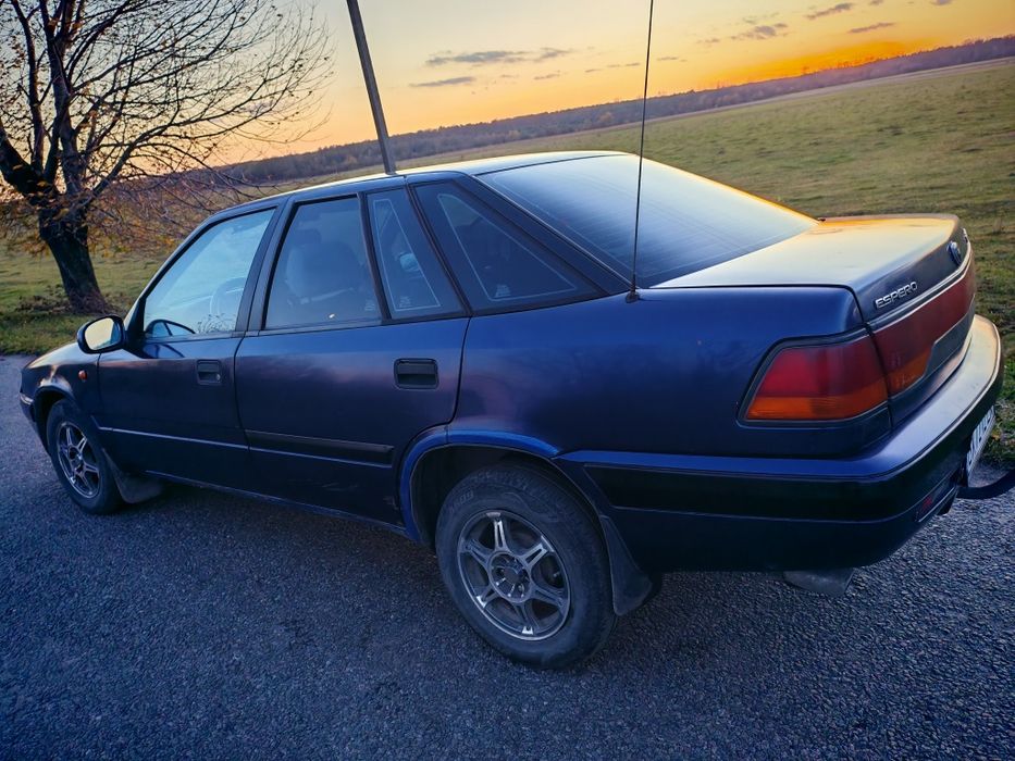 Автомобіль Daewoo Espero