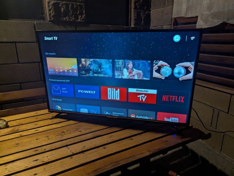 Телевизор Bravis 43" T2 Smart TV