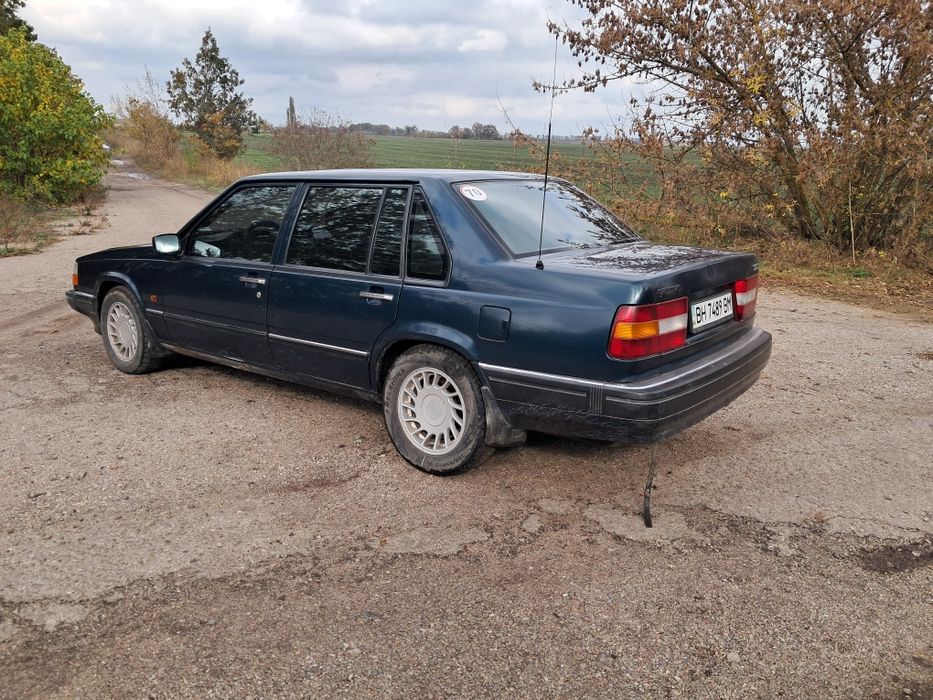 Продам Volvo 960