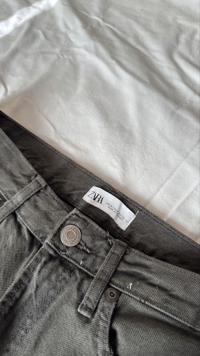 Жіночі джинси з середньою посадкою