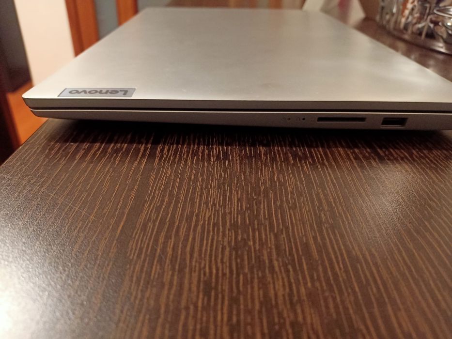 Portátil Lenovo IdeaPad 1 - Rayzen 7 / 16GB / 1TB - Como Novo
