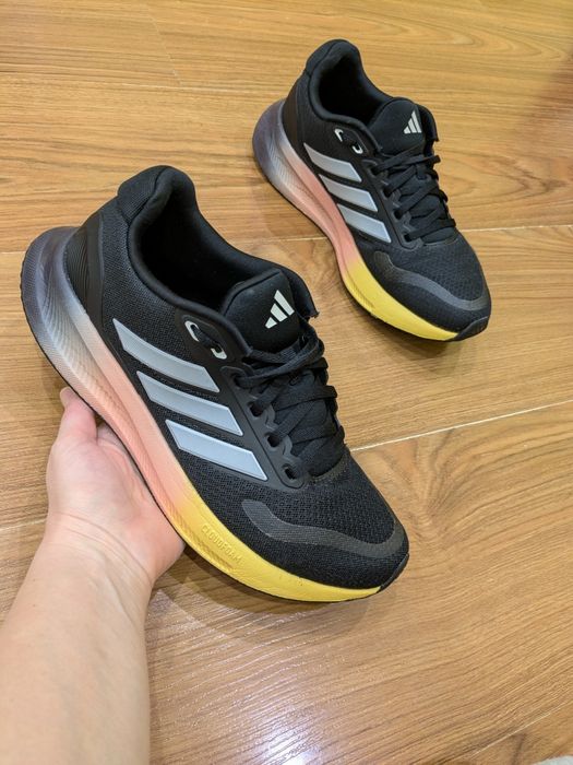 Кросівки Adidas жіночі кроси Адідас  38р взуття