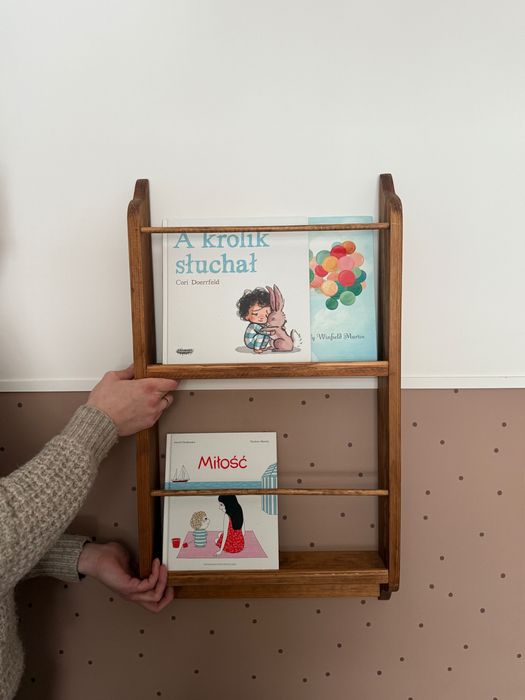 Drewniania półka na książki - handmade