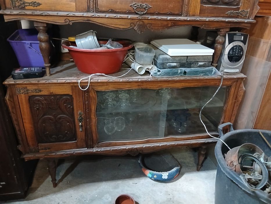 Movel antigo de sala ou cozinha